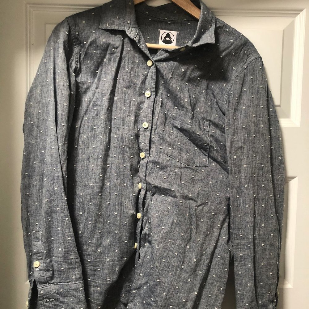 Women's Tradlands Chambray Dot Button Down